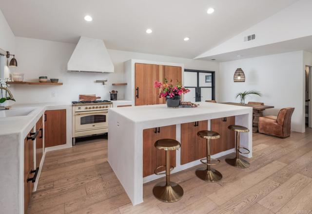 Image 10 of 41 For 1890 Basswood Avenue