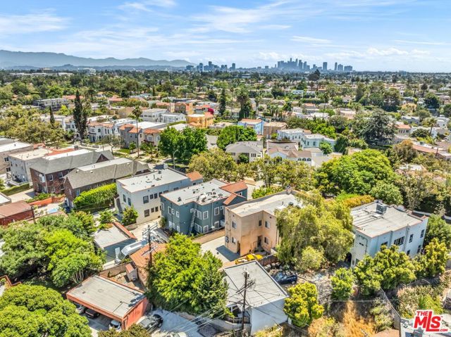 1073 S Mansfield Avenue, Los Angeles CA: https://media.crmls.org/mediaz/243d57aa-b854-458e-a847-c81748ca89f8.jpg