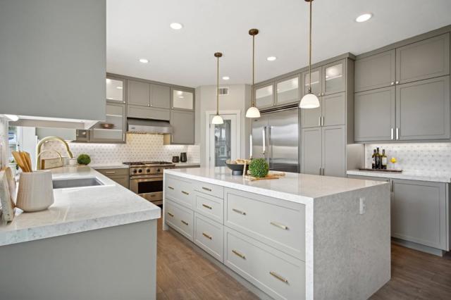 Image 5 of 34 For 998 Governors Bay Drive