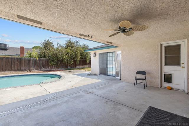 300 W Adrian Way, Hanford CA: https://media.crmls.org/mediaz/243e3b0e-be3f-4074-a8eb-1af3c10bb37c.jpg