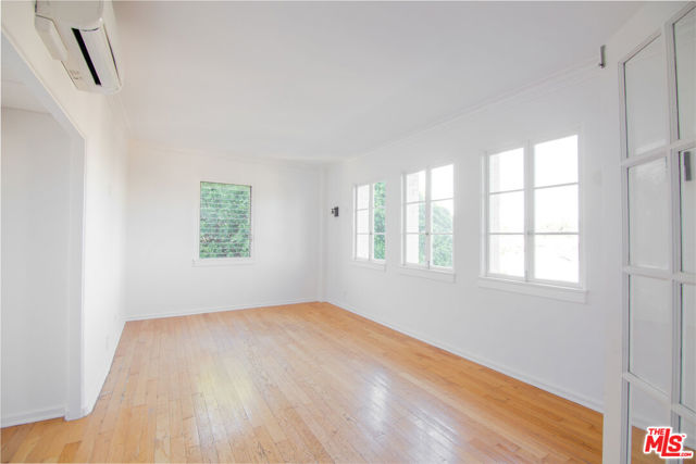1201 N Crescent Heights Boulevard, West Hollywood CA: https://media.crmls.org/mediaz/243ef65a-a089-4eeb-98c3-a22d0795f291.jpg