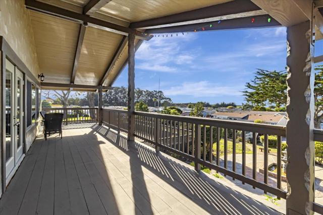 22 Canada Cove Avenue, Half Moon Bay CA: https://media.crmls.org/mediaz/243fef9e-03cb-44fa-9604-192fbb3fa6d7.jpg