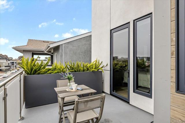 2677 State Street, Carlsbad CA: https://media.crmls.org/mediaz/244004cb-0c6f-44b5-b7a3-2ee653ae1143.jpg