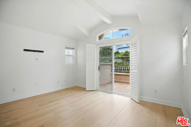 6440 Lunita Road, Malibu CA: https://media.crmls.org/mediaz/244063b2-efe3-4cde-bb4b-e3dd85a8763e.jpg