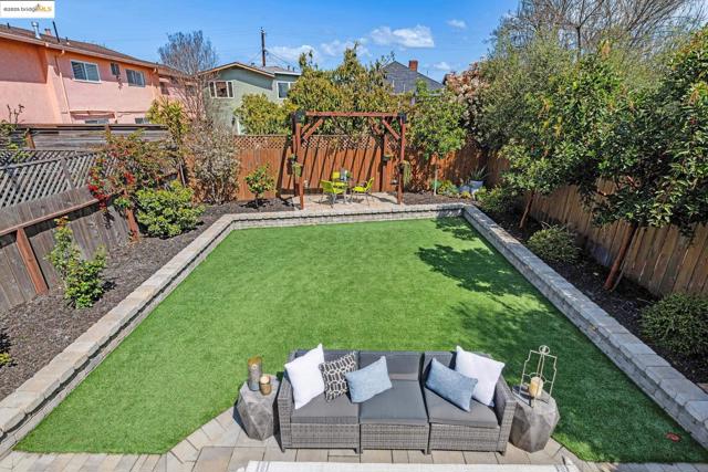 Image 47 of 59 For 934 Apgar St
