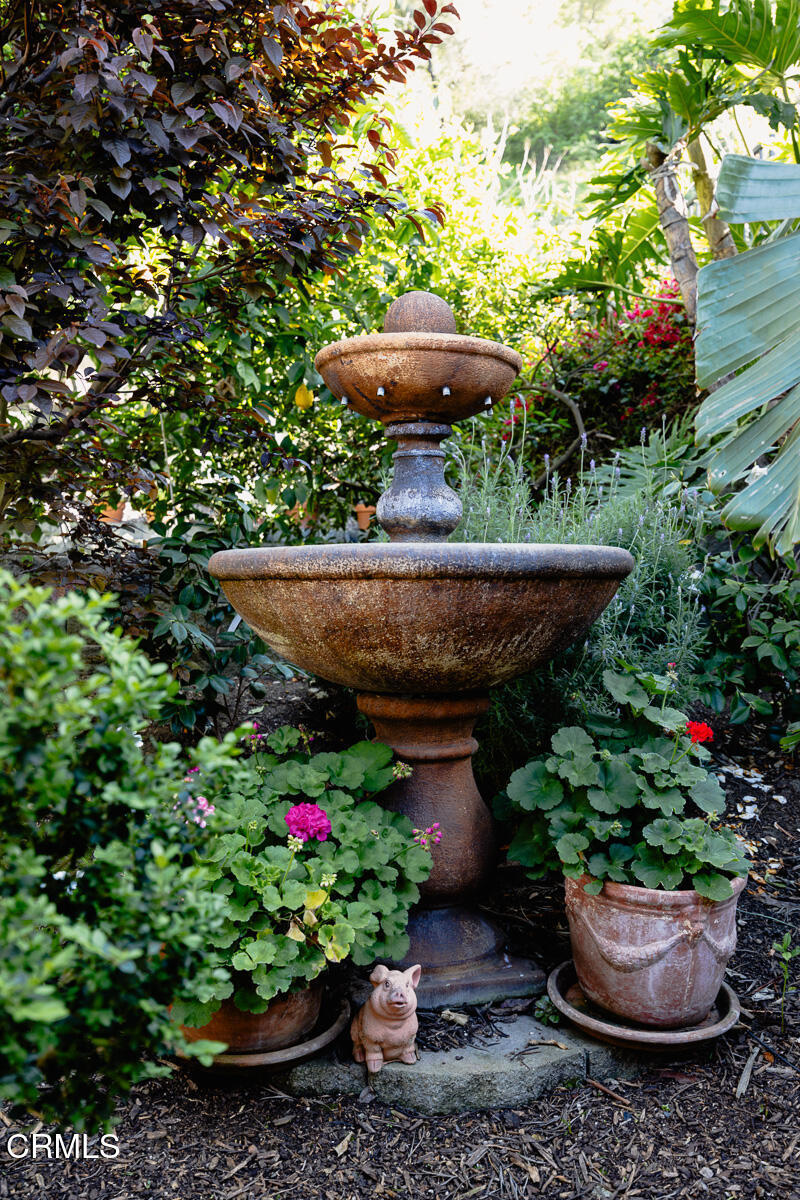 https://media.crmls.org/mediaz/2441e308-6ca7-4b10-abb0-240bb8603259.jpg?preset=X-Large