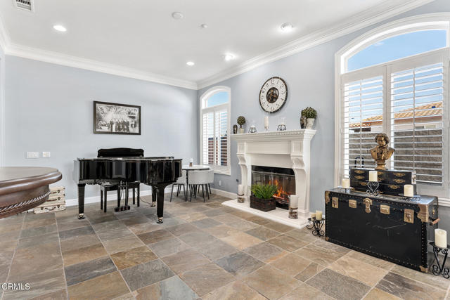 12428 Palmer Drive, Moorpark CA: https://media.crmls.org/mediaz/2441fce8-bb5e-446a-9fa7-20c0f9cf25d7.jpg