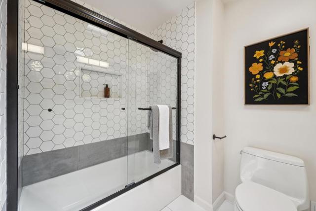 985 Capitola Way, Santa Clara CA: https://media.crmls.org/mediaz/24425ac5-76e8-474c-80e6-7990386466a6.jpg