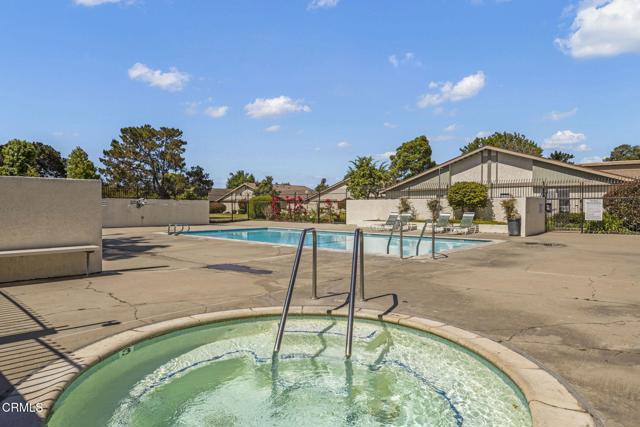 658 Holly Avenue, Oxnard CA: https://media.crmls.org/mediaz/2442bae1-89b3-4016-9d97-020ce28ef723.jpg