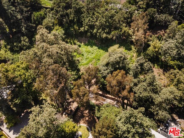 639 Hightree Road, Santa Monica CA: https://media.crmls.org/mediaz/244306db-8a41-4266-97c0-69b11f042347.jpg