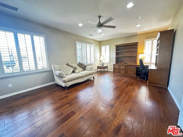 Image 22 of 36 For 5338 Via Dolores