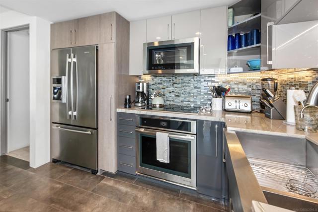 1780 Avenida Del Mundo, Coronado CA: https://media.crmls.org/mediaz/244431e1-c368-49a2-a1f0-141e0d151d73.jpg