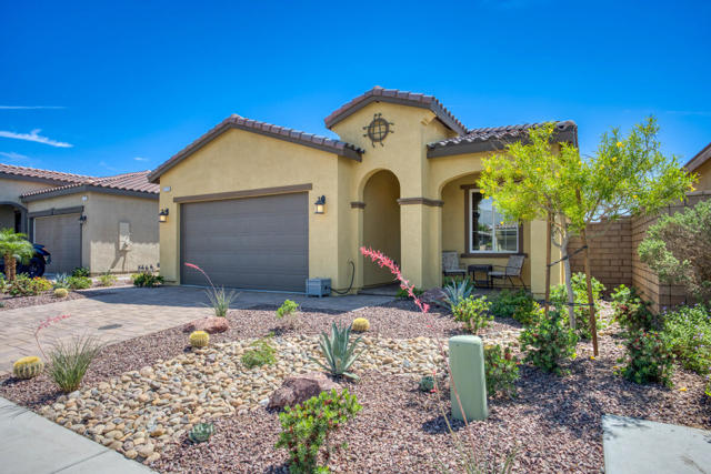 85701 Adria Drive, Indio CA: https://media.crmls.org/mediaz/2444d48c-053a-442e-ae0b-22cc7ab5d540.jpg