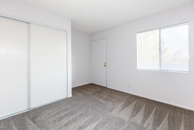 Image 9 of 25 For 209 Ventura Road 36