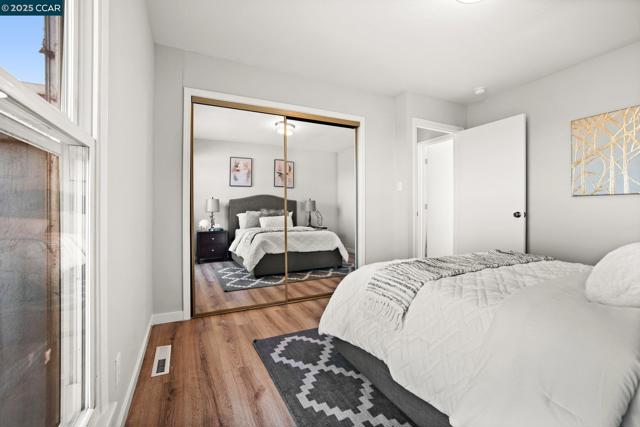 989 Parkside Dr, Richmond CA: https://media.crmls.org/mediaz/24456855-48c6-447b-91fc-df0d7d7ed9ca.jpg