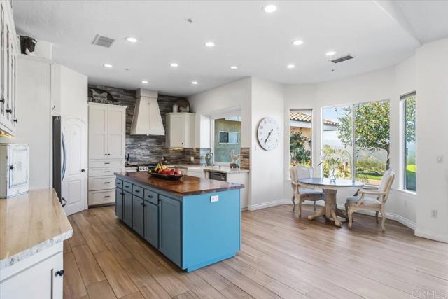 Detail Gallery Image 26 of 66 For 19270 Horizon View Dr., Ramona,  CA 92065 - 4 Beds | 4/2 Baths