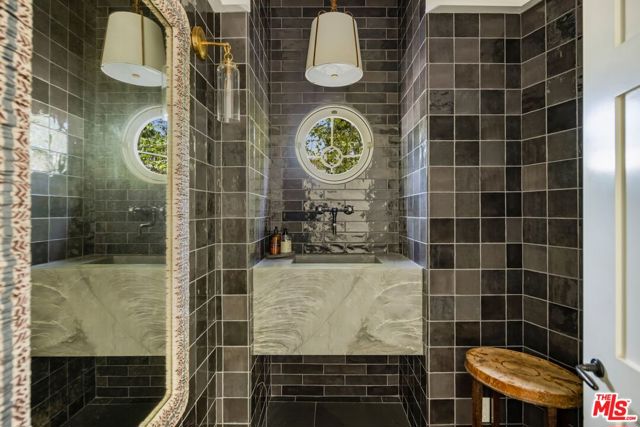 850 Muskingum Avenue, Pacific Palisades CA: https://media.crmls.org/mediaz/2445ce1d-90d0-418c-b83a-2a52784373e6.jpg