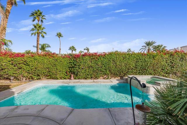 79030 Ladera Drive, La Quinta CA: https://media.crmls.org/mediaz/24462248-b1a2-492e-bc30-c1422facee81.jpg