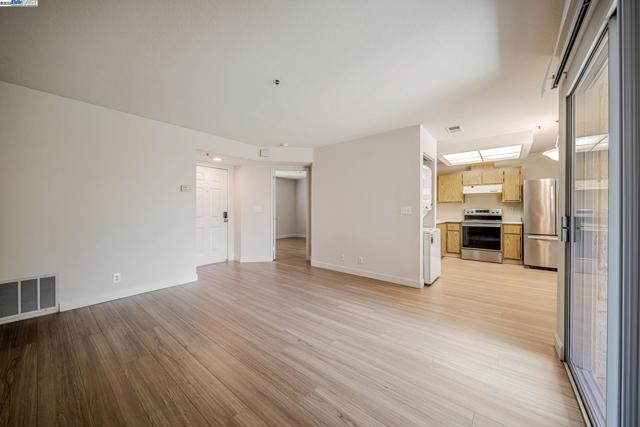 4772 Nicol Cmn, Livermore CA: https://media.crmls.org/mediaz/244703f6-3cec-4da5-9397-ac39e73bfad7.jpg