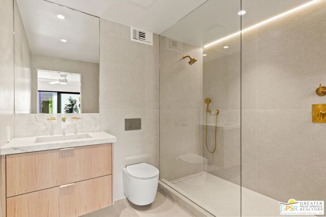 2264 Oakcrest Drive, Palm Springs, CA 92264