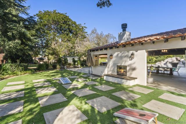 14224 Harrow Place, Poway CA: https://media.crmls.org/mediaz/24476da1-e428-46f9-b530-47f106f6120b.jpg