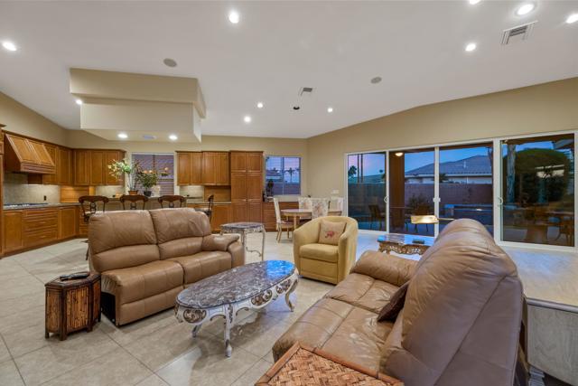 44476 Hazel Canyon Lane, Palm Desert CA: https://media.crmls.org/mediaz/2447804c-ca4b-436d-885e-2a259e1930af.jpg