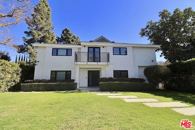 602 S Lucerne Boulevard, Los Angeles CA: https://media.crmls.org/mediaz/2447f107-379a-432d-bec5-7c0c95058834.jpg