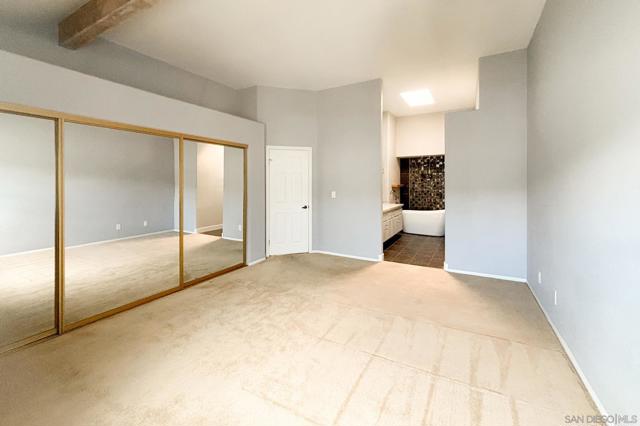 8585 Via Mallorca, La Jolla CA: https://media.crmls.org/mediaz/2449b33c-f7bf-43f8-887f-018f7c2266ab.jpg