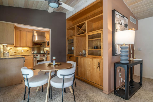 44841 San Jacinto Avenue, Palm Desert, CA 92260