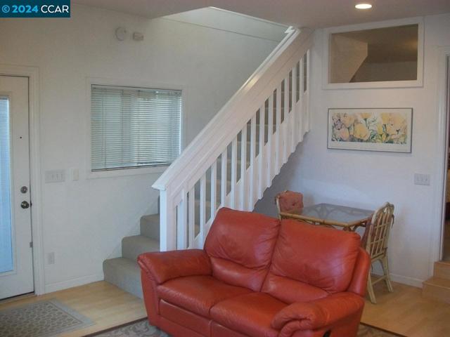 Image 18 of 39 For 55 Bayo Vista Way