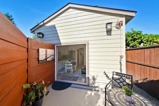 320 N Ellsworth Avenue, San Mateo CA: https://media.crmls.org/mediaz/244a2588-8e44-436f-9646-ff465d25df0e.jpg