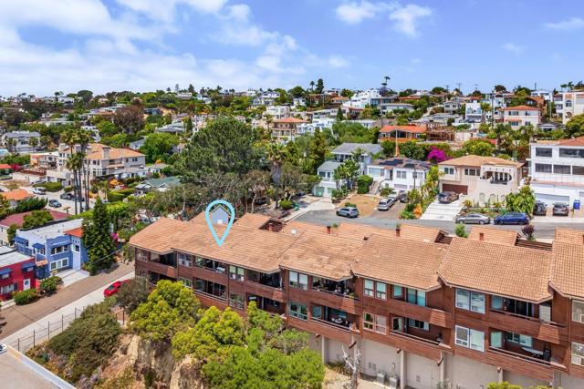 3460 Columbia St, San Diego CA: https://media.crmls.org/mediaz/244ab27b-480b-4742-b25b-22ac05dba35a.jpg