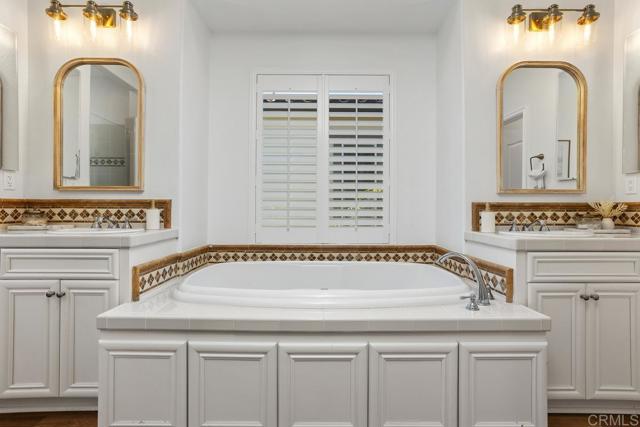 1813 Windriver Street, San Marcos CA: https://media.crmls.org/mediaz/244b968c-1e61-4307-b834-accac1da6d5f.jpg