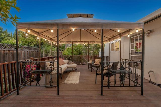 337 Roble Avenue, Redwood City CA: https://media.crmls.org/mediaz/244bbdbf-987f-4b72-ba8e-78e01d859645.jpg