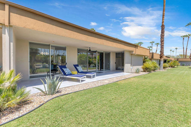 469 E Mariposa Drive, Palm Springs CA: https://media.crmls.org/mediaz/244be90e-d3e5-4609-8f5c-7b1a87d6aa14.jpg