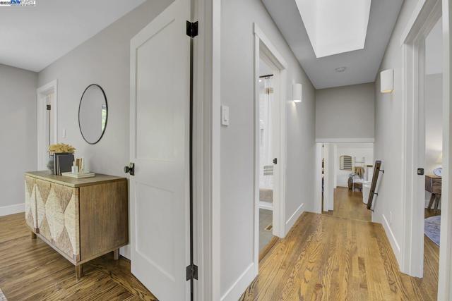 382 Castello Rd, Lafayette CA: https://media.crmls.org/mediaz/244c5186-086e-42d7-91e7-ab7d0faf6bde.jpg
