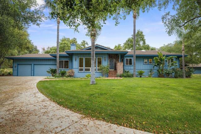 15847 Mac Tan Ln, Valley Center CA: https://media.crmls.org/mediaz/244c9c36-fdc4-4820-83a5-3e19aef8af46.jpg