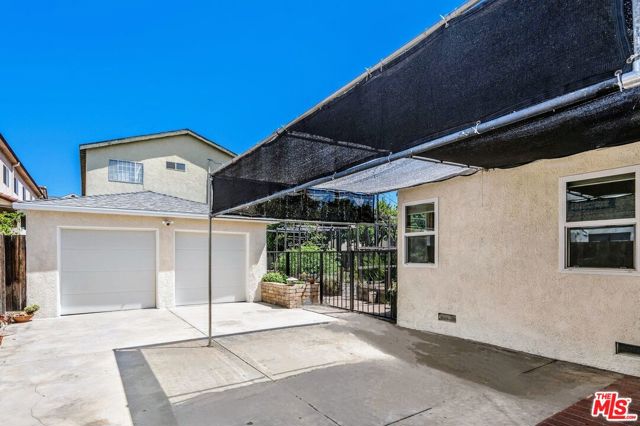 11245 Huston Street, North Hollywood CA: https://media.crmls.org/mediaz/244d5f03-88cf-4a95-80d0-bd3af22ba17d.jpg