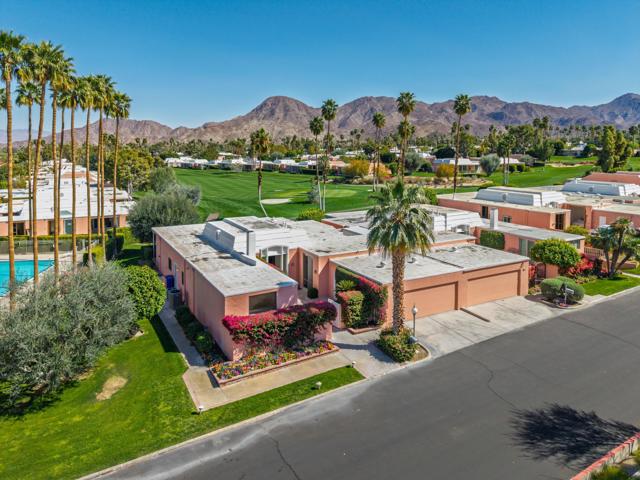 46640 Amir Drive, Palm Desert CA: https://media.crmls.org/mediaz/244d62aa-1f15-4abc-a0bc-a493084df2b2.jpg