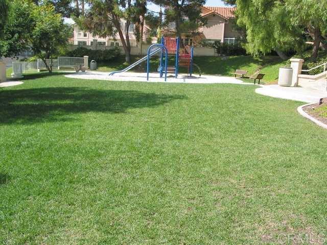 Detail Gallery Image 3 of 4 For 7000 via Padilla, Carlsbad,  CA 92009 - 4 Beds | 2/1 Baths