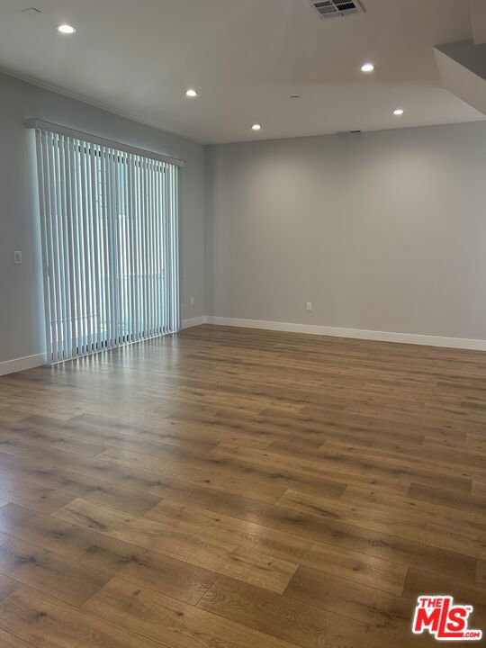 13928 Bessemer Street, Van Nuys CA: https://media.crmls.org/mediaz/244e929d-f5b1-4819-8b08-af0315482cb7.jpg