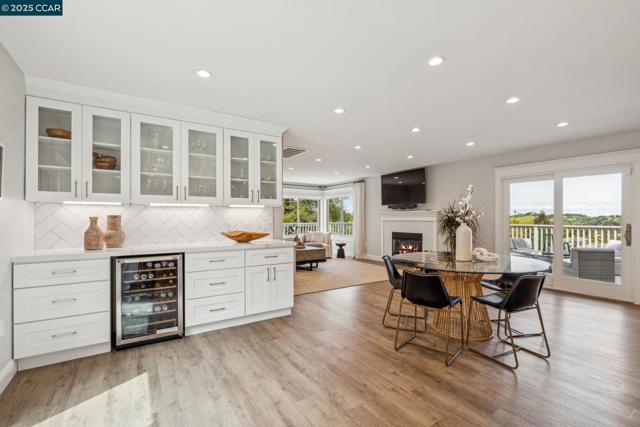 1019 Silverhill Drive, Lafayette CA: https://media.crmls.org/mediaz/244fbac2-991a-4e27-a286-a97a0bd1b051.jpg