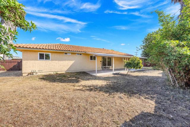 1660 Sycamore Dr., Chula Vista CA: https://media.crmls.org/mediaz/244fc944-8f1b-47c5-8bf1-a85c18329426.jpg