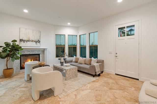 Image 20 of 45 For 674 Caylpso Pl