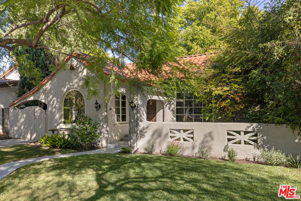 4428 Kraft Avenue