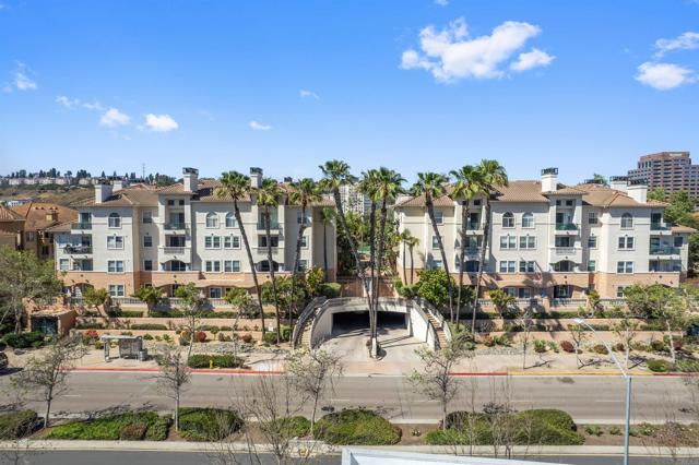 Detail Gallery Image 4 of 48 For 680 Camino De La Reina #2112,  San Diego,  CA 92108 - 3 Beds | 2 Baths