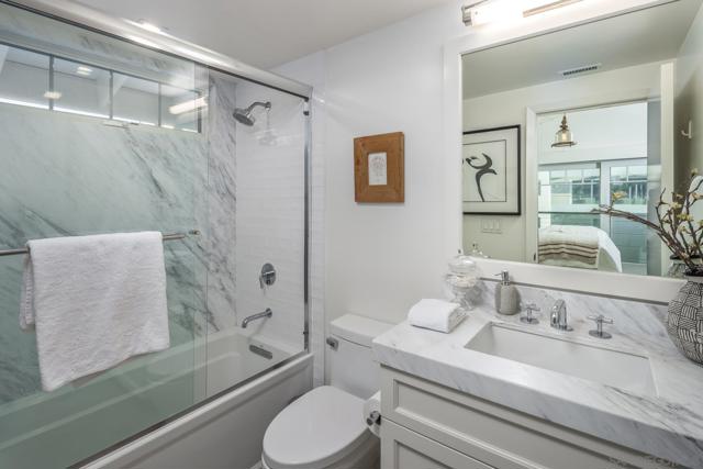 2050 Ocean Front, Del Mar CA: https://media.crmls.org/mediaz/2451af9d-cc5d-466a-bd6c-ae4a491214a1.jpg