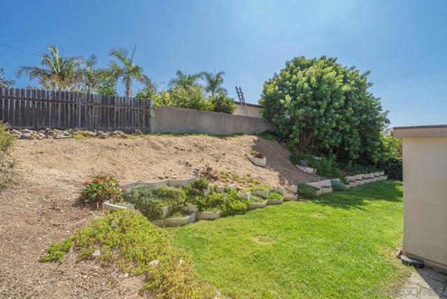 5393 Mary Fellows Avenue, La Mesa CA: https://media.crmls.org/mediaz/24527ceb-4304-48c9-80f1-980a4461d298.jpg