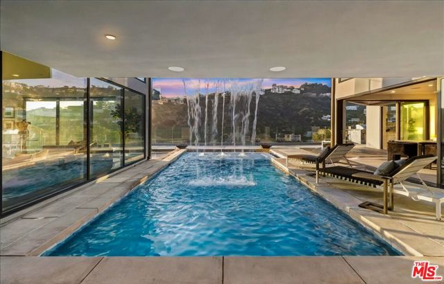 1565 Haslam Terrace, Los Angeles CA: https://media.crmls.org/mediaz/24528834-5e08-4544-9cf2-c0ffd605e7dc.jpg