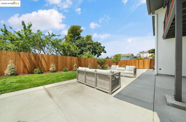 713 Midcrest Way, El Cerrito CA: https://media.crmls.org/mediaz/24538fdb-f811-45b1-8038-7e391748ea84.jpg